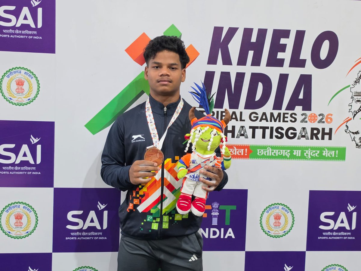sports_odisha's tweet image. ଓଡ଼ିଶାର ଭାରୋତ୍ତଳକ ସୁବ୍ରତ କୁମାର ନାୟକ ପ୍ରଥମ ଖେଲୋ ଇଣ୍ଡିଆ ଜନଜାତି କ୍ରୀଡ଼ା ୨୦୨୬ରେ ପୁରୁଷ ୬୦ କିଲୋଗ୍ରାମ ବର୍ଗରେ କାଂସ୍ୟ ପଦକ 🥉 ଜିତି ରାଜ୍ୟ ପାଇଁ ଗୌରବ ଆଣିଛନ୍ତି। 🏋🏼‍♂️

ଅନେକ ଶୁଭେଚ୍ଛା ଓ ଅଭିନନ୍ଦନ, ସୁବ୍ରତ! 👏🏻

#OdishaForSports #Weightlifting #PadiaToPodium