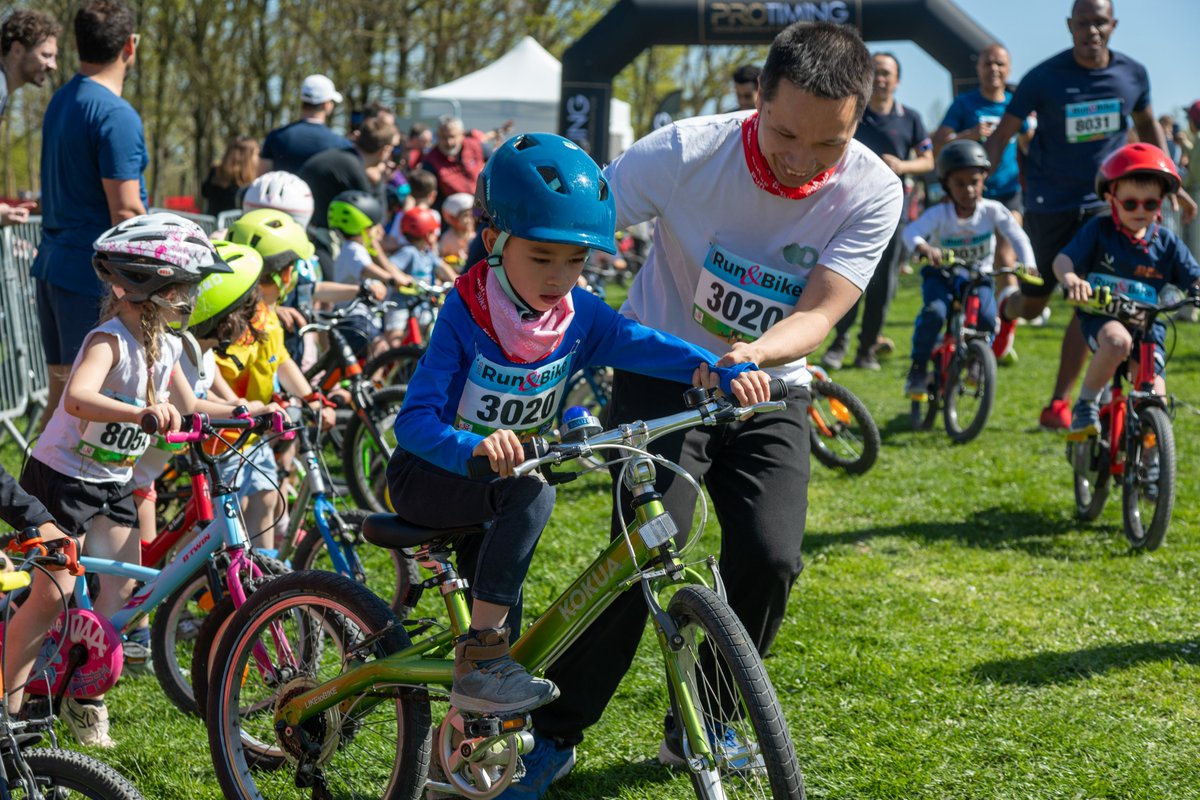 VilleDeClamart's tweet photo. Pas encore inscrit pour #RunandBike 🤦♀️? Formez votre duo et réservez vite vos places !
✅Rdv sur https://t.co/JzEQADsQLu
✅Sélectionnez votre catégorie
✅Remplissez le formulaire
On vous attend nombreux dimanche 12 avril à #Clamart pour relever notre défi 100% familial 🏃♀️ 🚴. https://t.co/d247O8m6os