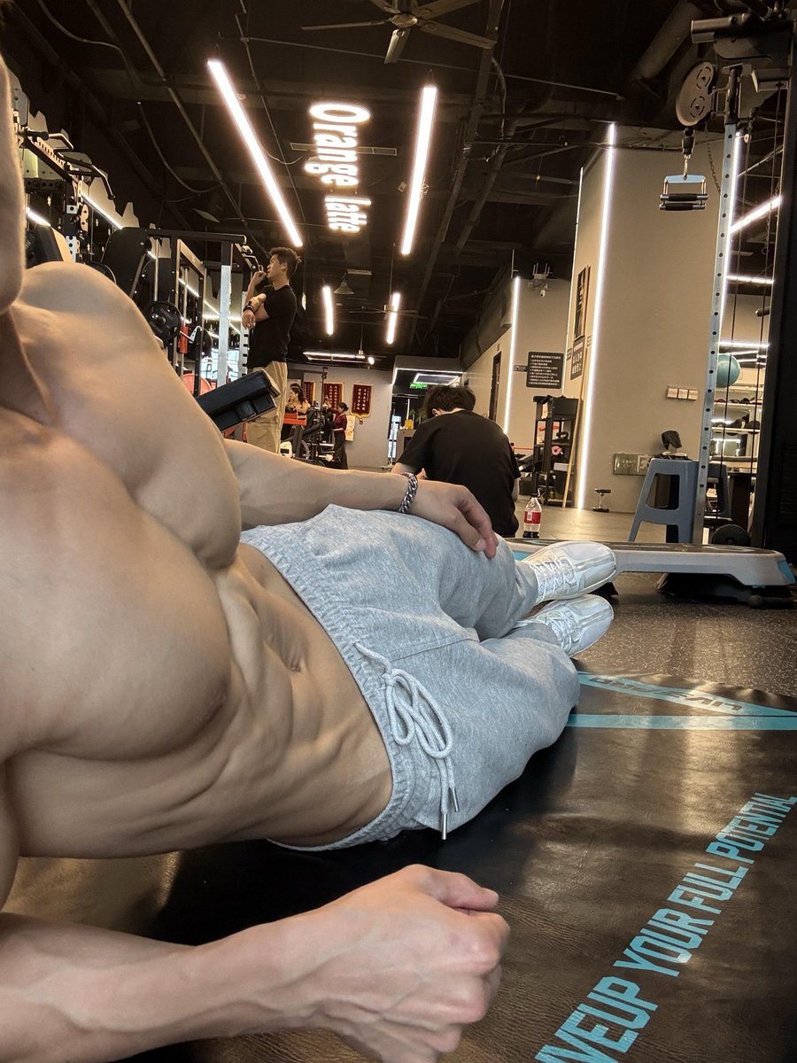 🍎yzyz tweet media