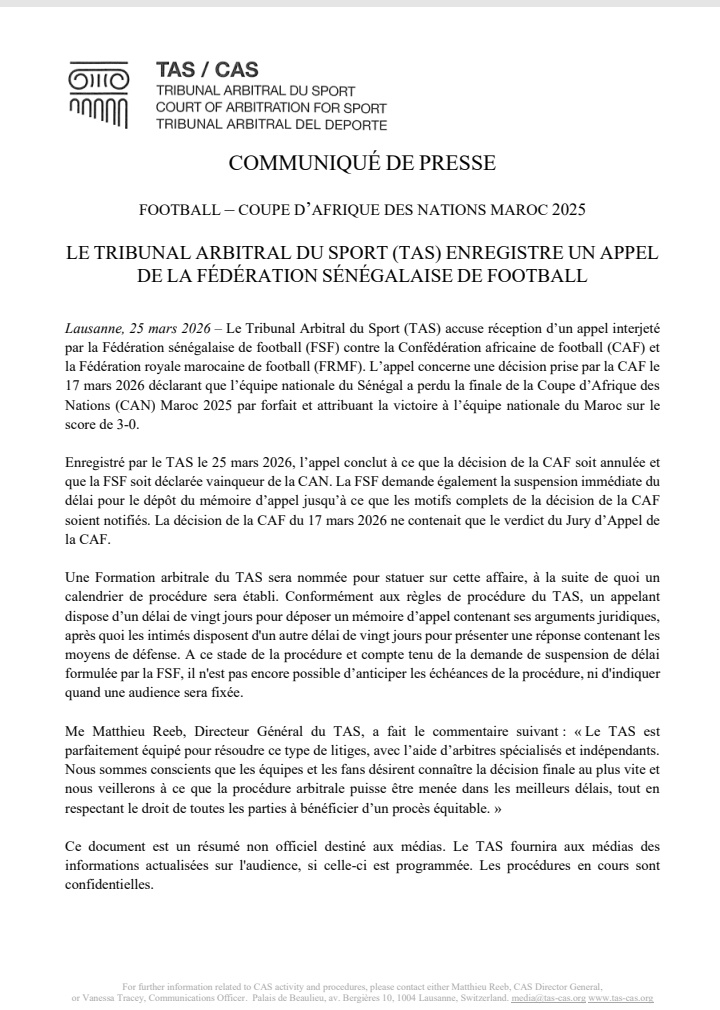 kira light tweet media