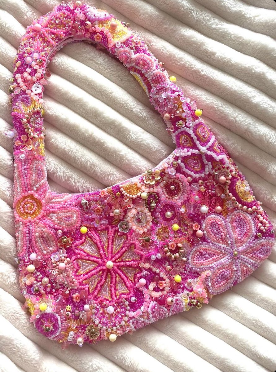 شروق tweet media