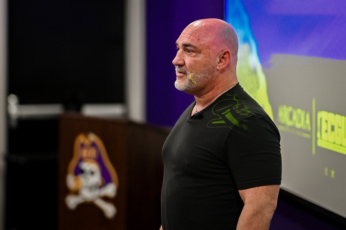 Pirate Radio ☠️ tweet media