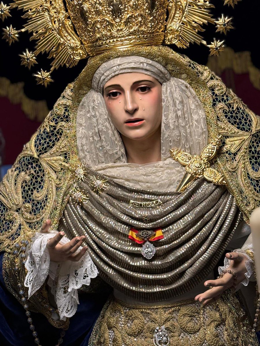hborriquita1990's tweet photo. 🔵⚪️ DOMINGO DE RAMOS |

Nuestra Señora de la Estrella ya reposa bajo palio, aguardando la llegada de un nuevo Domingo de Ramos.

Ataviada con la elegancia y el sello de su vestidor @Leandelapuebla 

#BorriquitaLebrija https://t.co/42V2Iu76LI