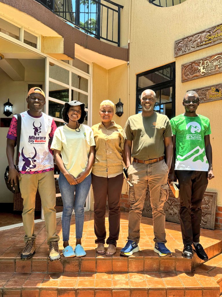 WasswaEmma_'s tweet photo. RWENZORI MARATHON 👇

Strategic Meetings & Planning

This afternoon, we linked up with @wekesa_amos for a  discussion around the marathon’s achievements and upcoming programs.

Key areas of focus included transportation planning, additional accommodation arrangements, and the upcoming South African activations.

The meeting brought together @taffies_safaris, Rogers, @Muyodi_Shakie, and myself.

The future looks promising, with early reports indicating that around 500 participants have already registered for the Rwenzori Marathon scheduled for 22nd August in Kasese.