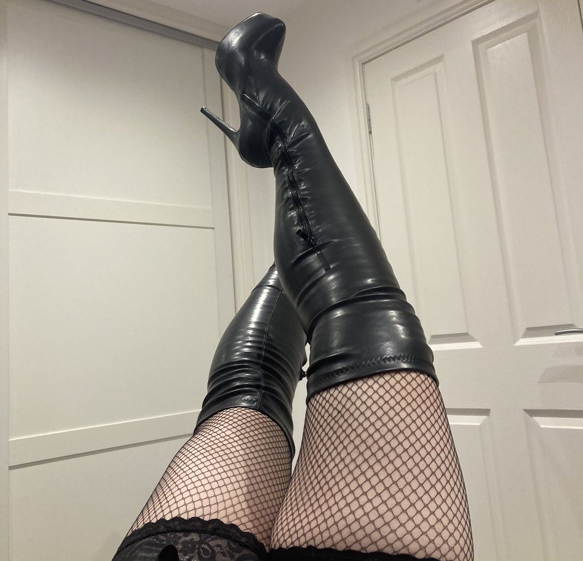 Daddy Lexi 💥 tweet media