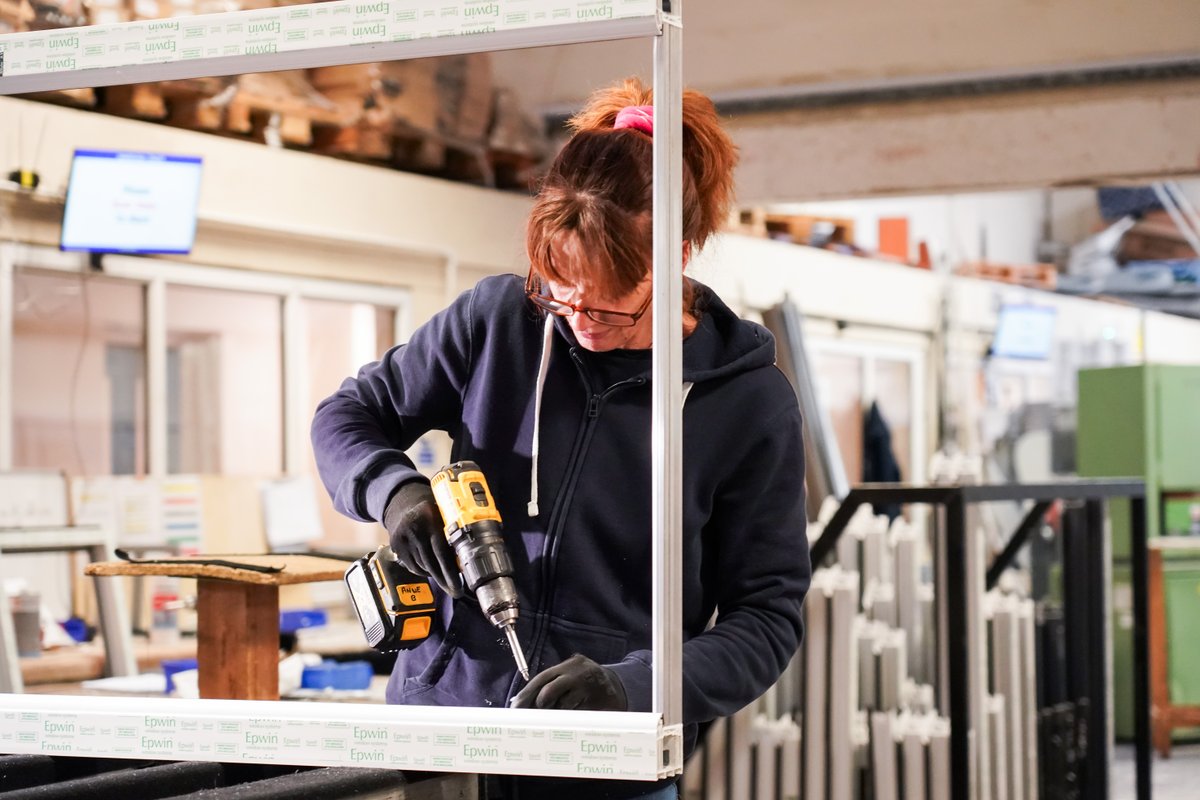 framexpress team tweet media