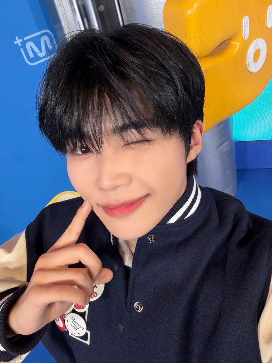 𝐜𝐥𝐞𝐚 tweet media