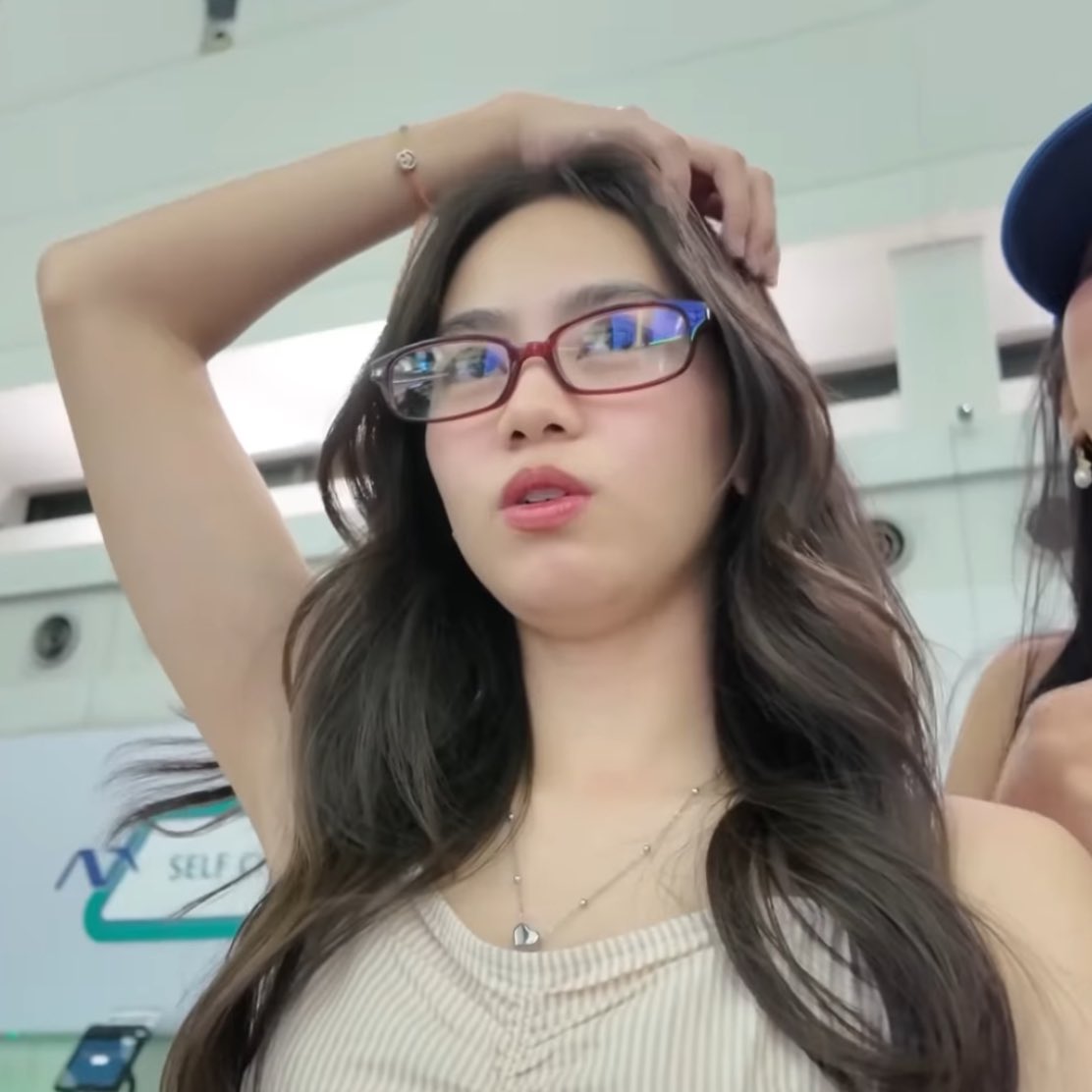 sol ౨ৎ tweet media