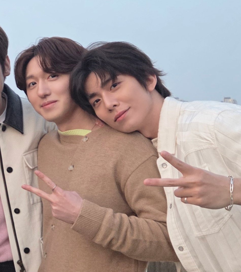 byeollu718's tweet photo. 와 나 디지버져 진짜 https://t.co/cP6LQCKaNG