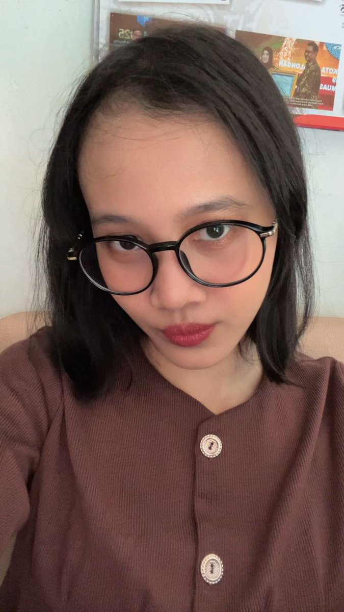 harukaarya's tweet photo. contohnya cewe gweh🫰 https://t.co/yDBPx5Obkm