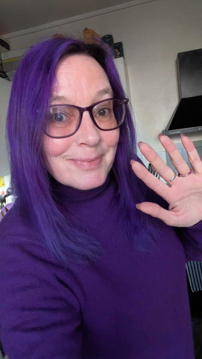 Claire Behind The Hair tweet media