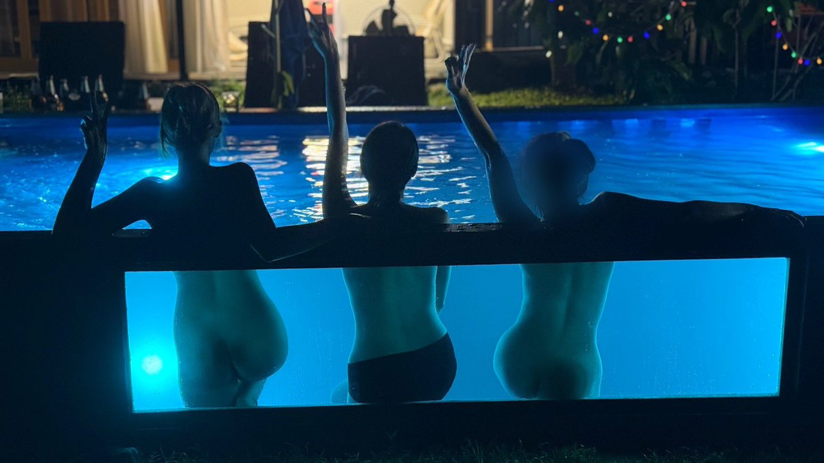 viking34resort's tweet photo. ร้อนนี้ แช่น้ำ@ V34กันค่าา 
✌️✌️✌️
#V34 #naturistthailand #naked #nudism #nakedthailand https://t.co/IyarFcfPb1