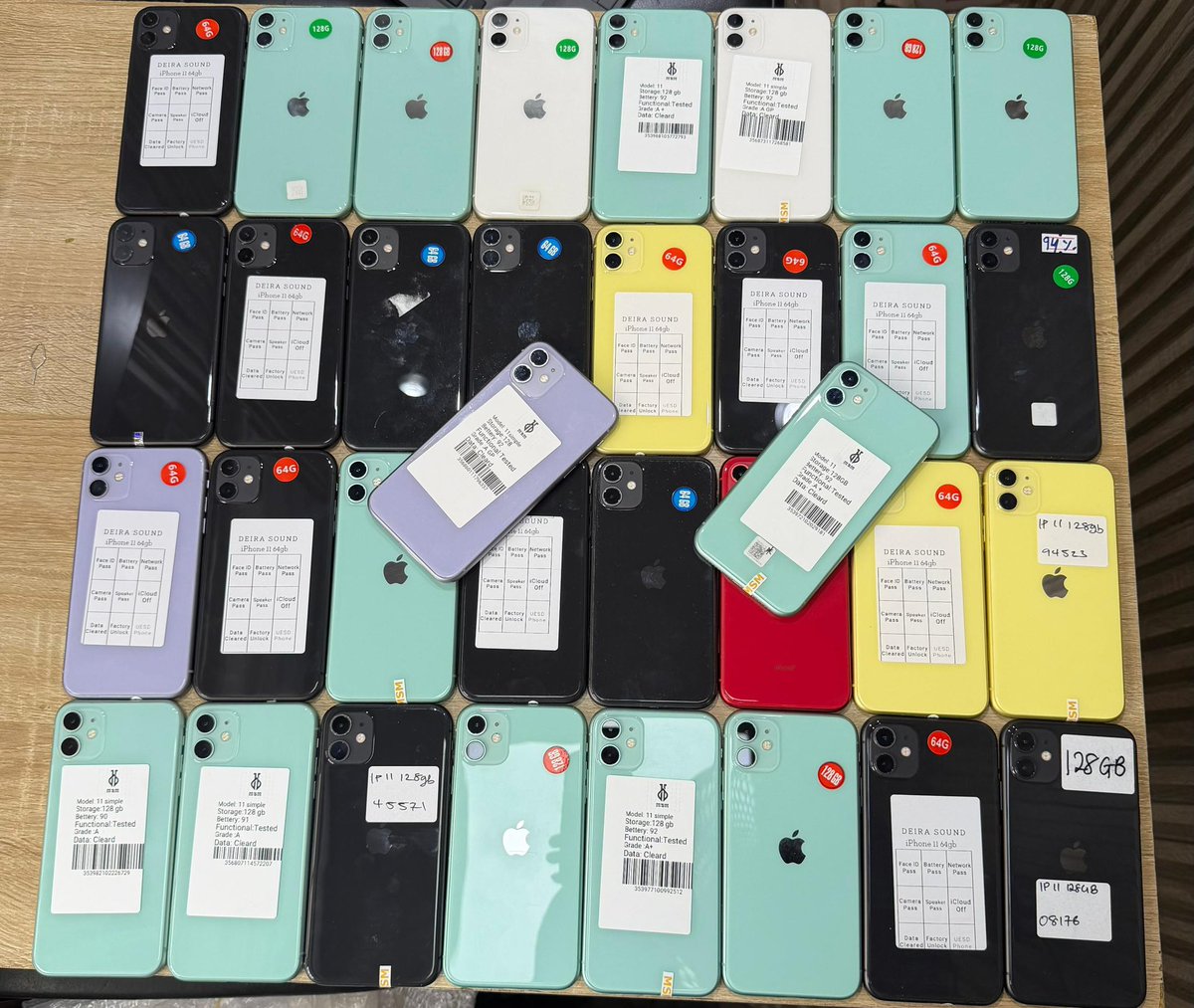 cryptoLurd's tweet photo. Mint Uk used iPhone 11
64gb :250,000
128gb 290,000
Comes with all Accesories https://t.co/Lem4bxNWLV