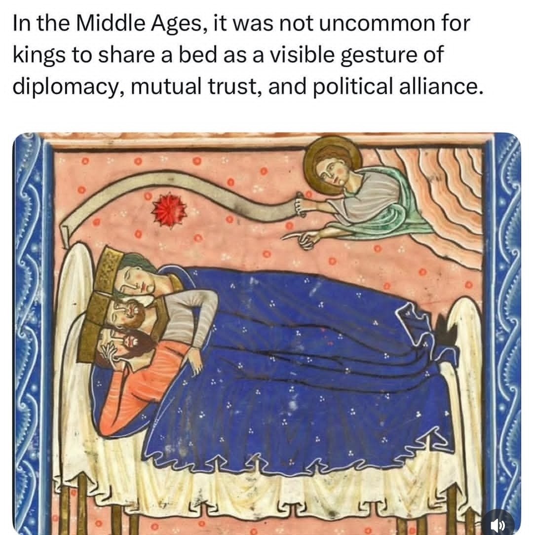 Per non dire MMM threesome gli storici diranno "diplomazia, fiducia reciproca e alleanza politica" ✈️