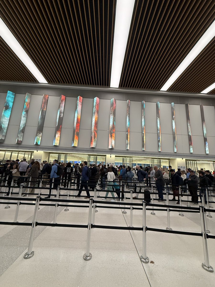 whosemegisthis's tweet photo. @TravelQsensor Clear and precheck line at LGA! got in line at 7:01 and feeling like i’ll be through in about 20 min… general looks like it’s 45 min ish.. https://t.co/JumDnCjEwe