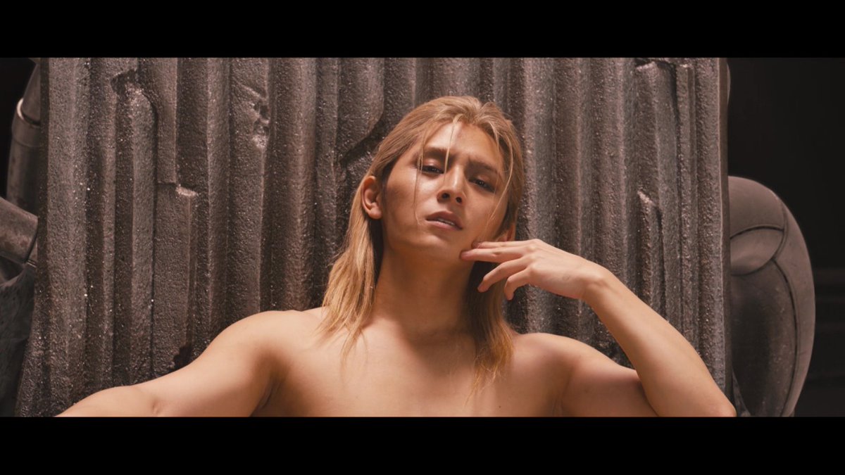 裸の少年 tweet media