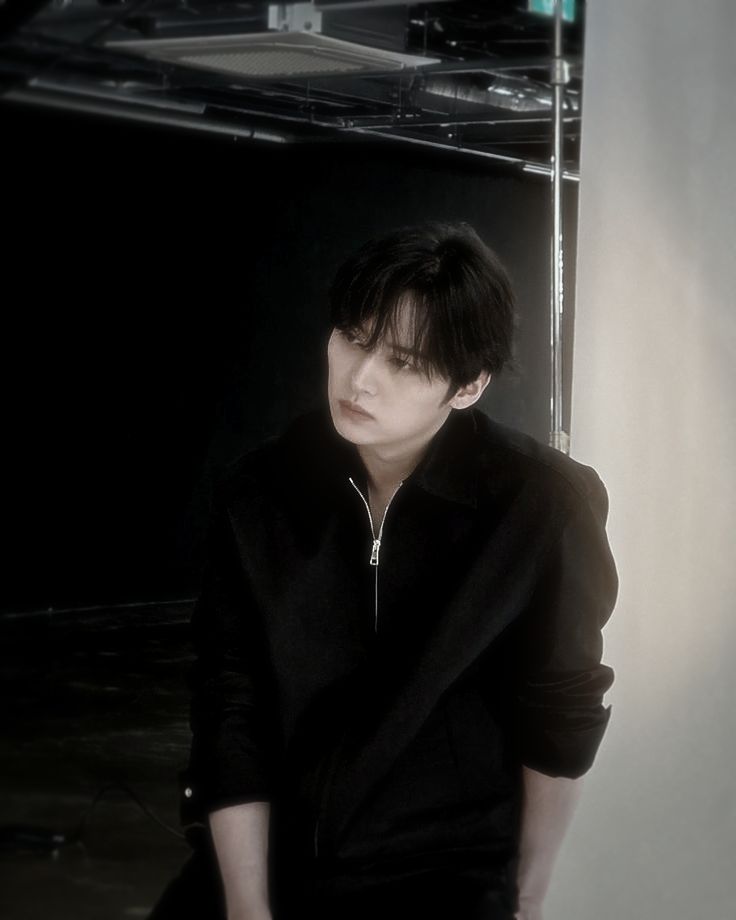 7th year: alli 𖣂 tweet media