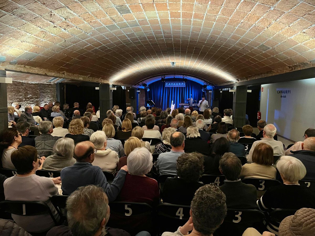 Mans Unides Vallesos tweet media