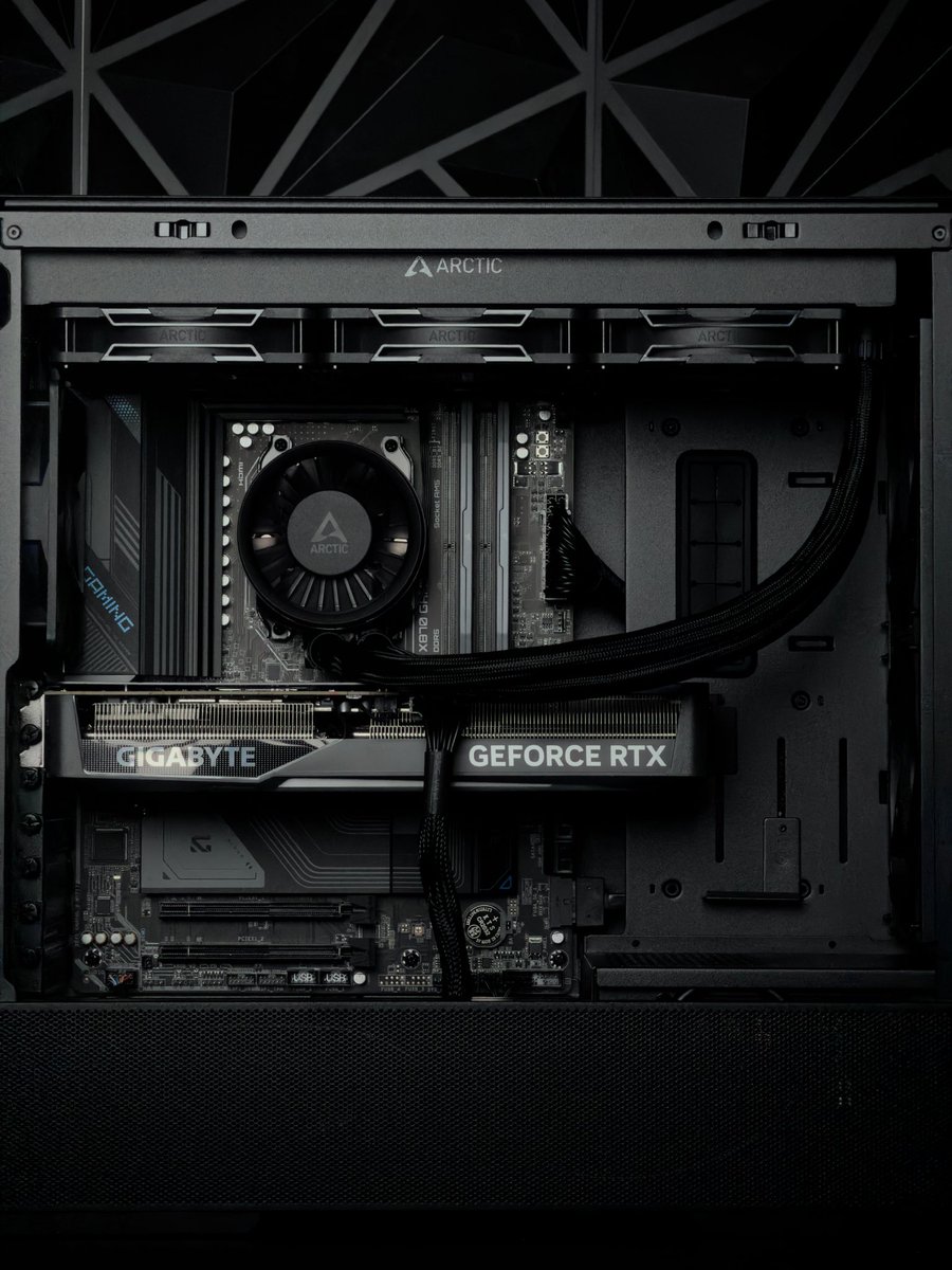 ريّان tweet media