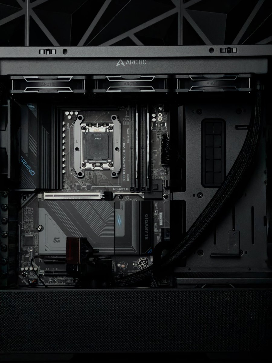 ريّان tweet media