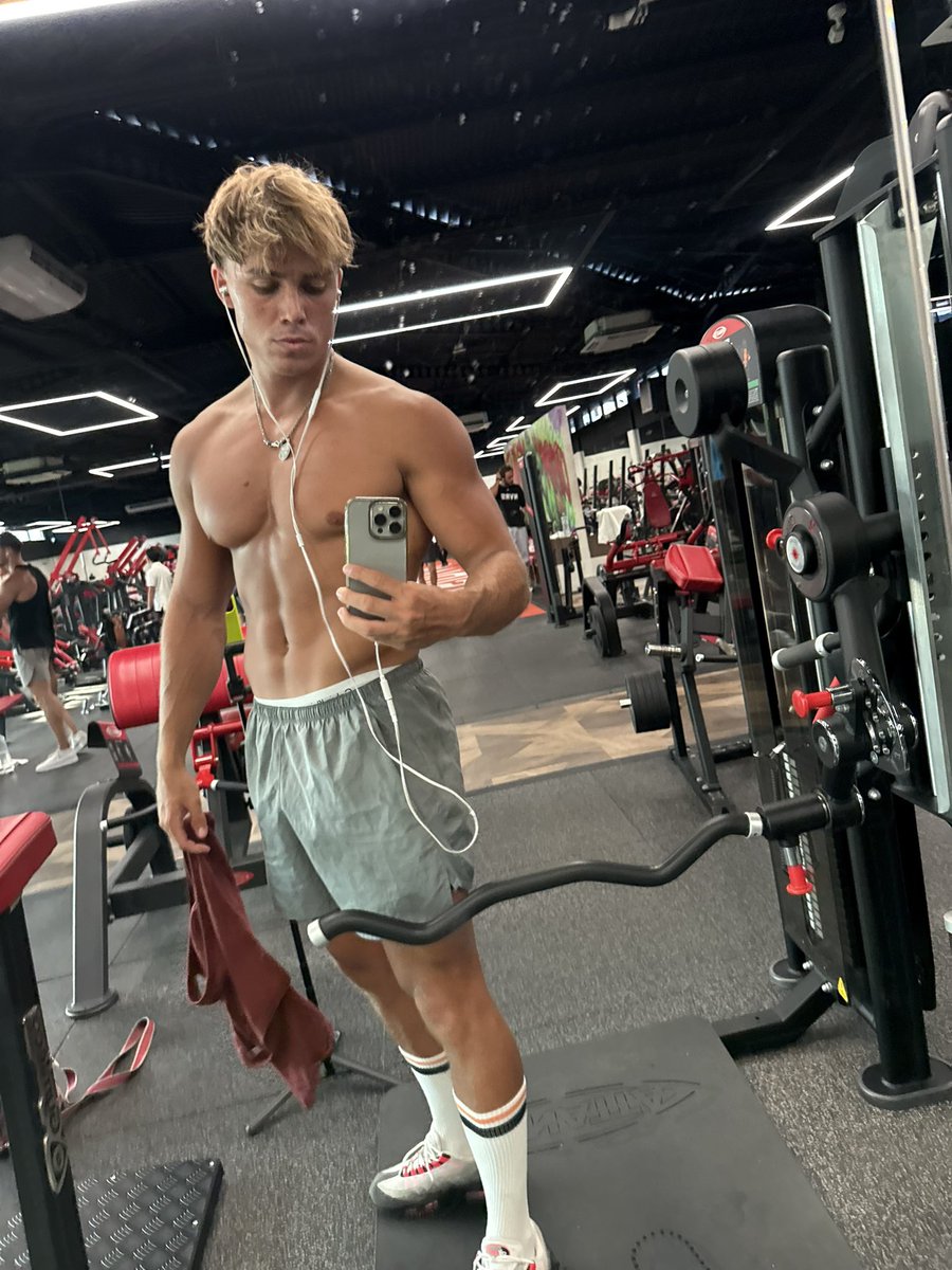 Master Chad tweet media