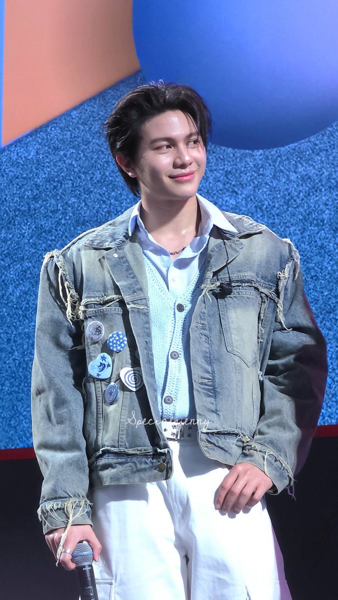 𝕂ℕ 🐶🐳🌙 tweet media