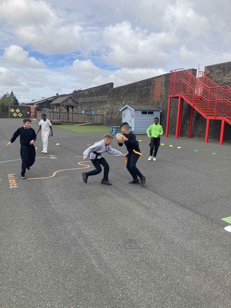 DanygraigP's tweet photo. Y5/6 International Day is lots of fun ! 
#dygphum
#reallifelearning
#purposeful&amp;authentic https://t.co/nA3bCHoN8R