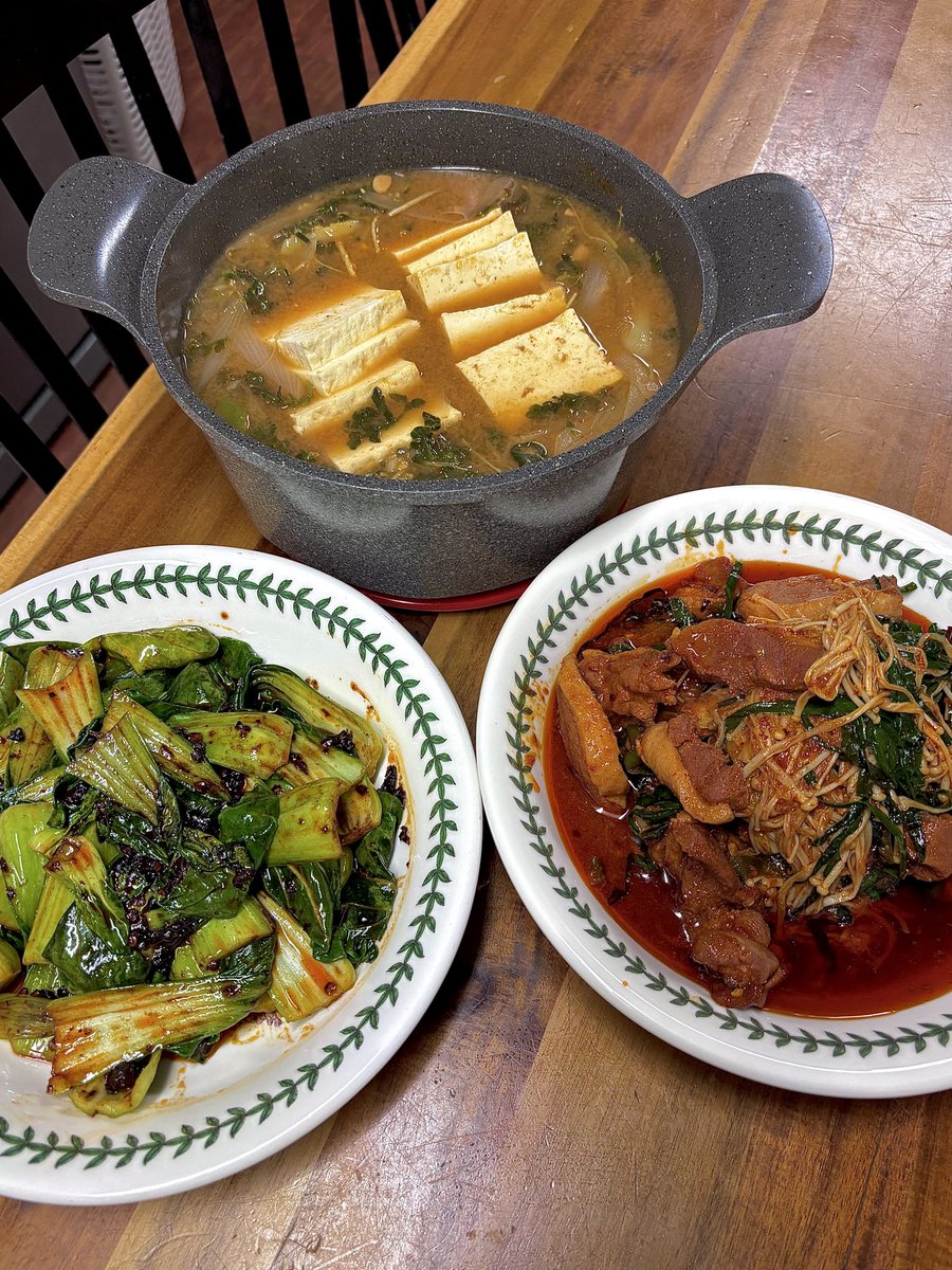 안유명한 tweet media