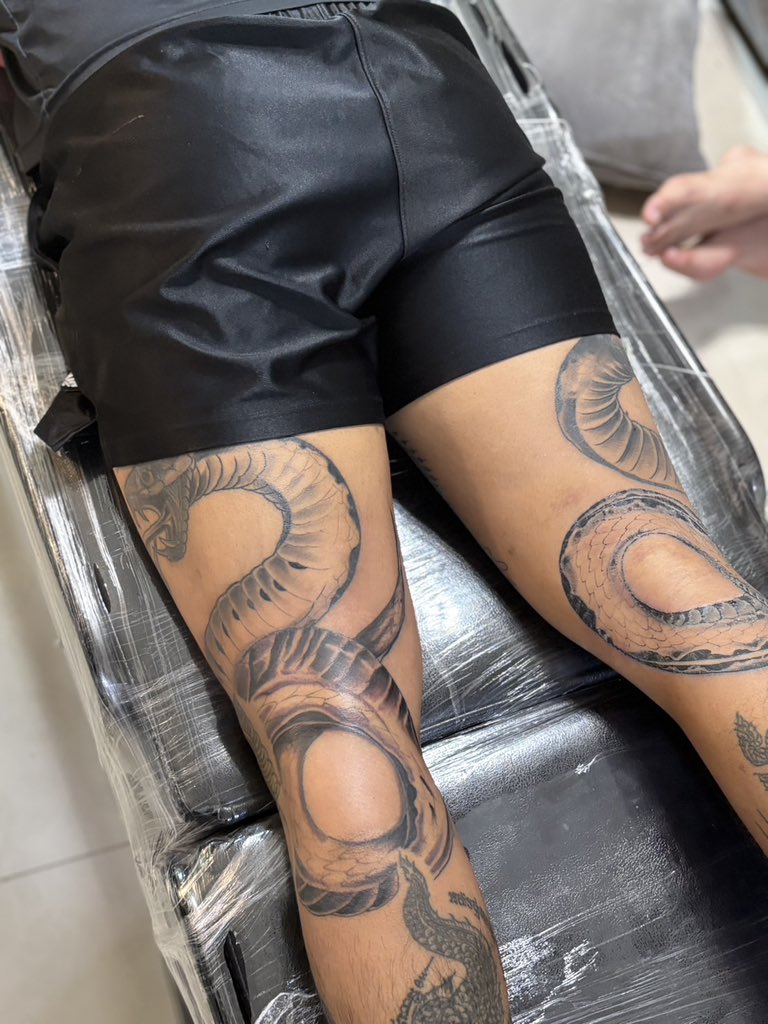 boy สักยันต์เสนห์ สวิงหญิง ฝั่งมุก หำฉีด สักควย tweet media