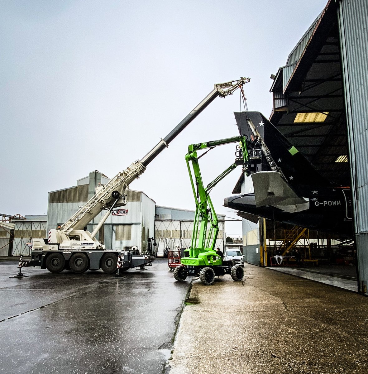 southerncranes's tweet image. No two jobs are the same at Southern Cranes and no job is too large or small. Make sure your lift is in the hands of the experts. 🚧

📞 01403 790874
📧 sales@southerncranes.co.uk
🌐 southerncranes.co.uk

#SouthernCranes #CraneHire #ConstructionUK #Hire #HeavyLifting #Cranes