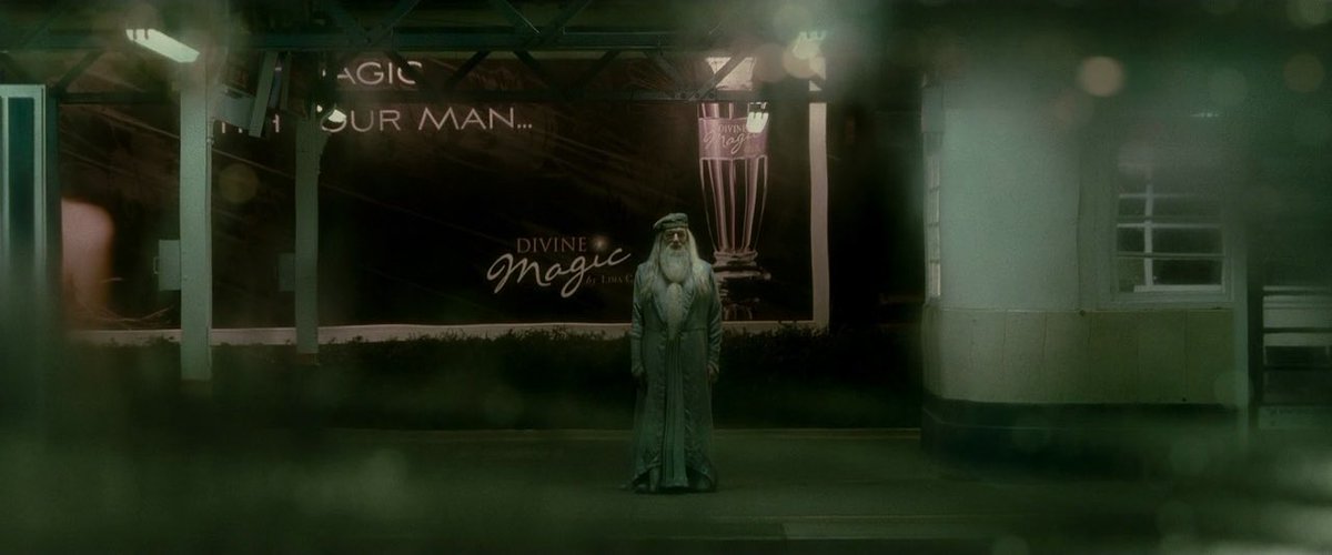 edidelrey's tweet photo. @redlinoo de hecho fue hp hbp la que popularizó este tipo de etalonaje y en su momento recibió una nom a mejor cinematografía. el problema es que esa peli tenía motivo narrativo para verse así, muchas que lo han tomado.. pues no https://t.co/q5vbdXY2b8