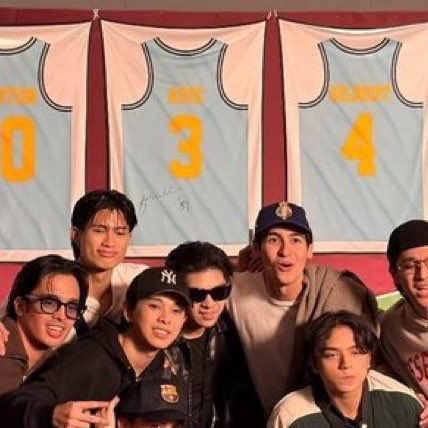 rowe ๊จ tweet media