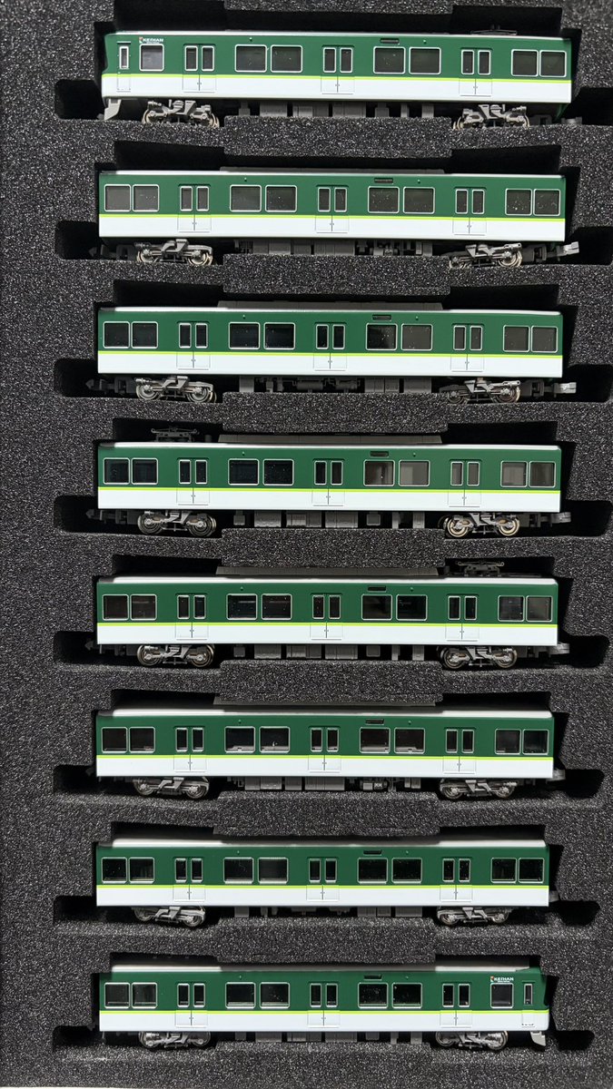 Keihan13021's tweet image. GMの京阪9000系新塗装入線。いろいろ出費が嵩んでる中｢あること｣をしたいがために2編成入線となりました
#buynow