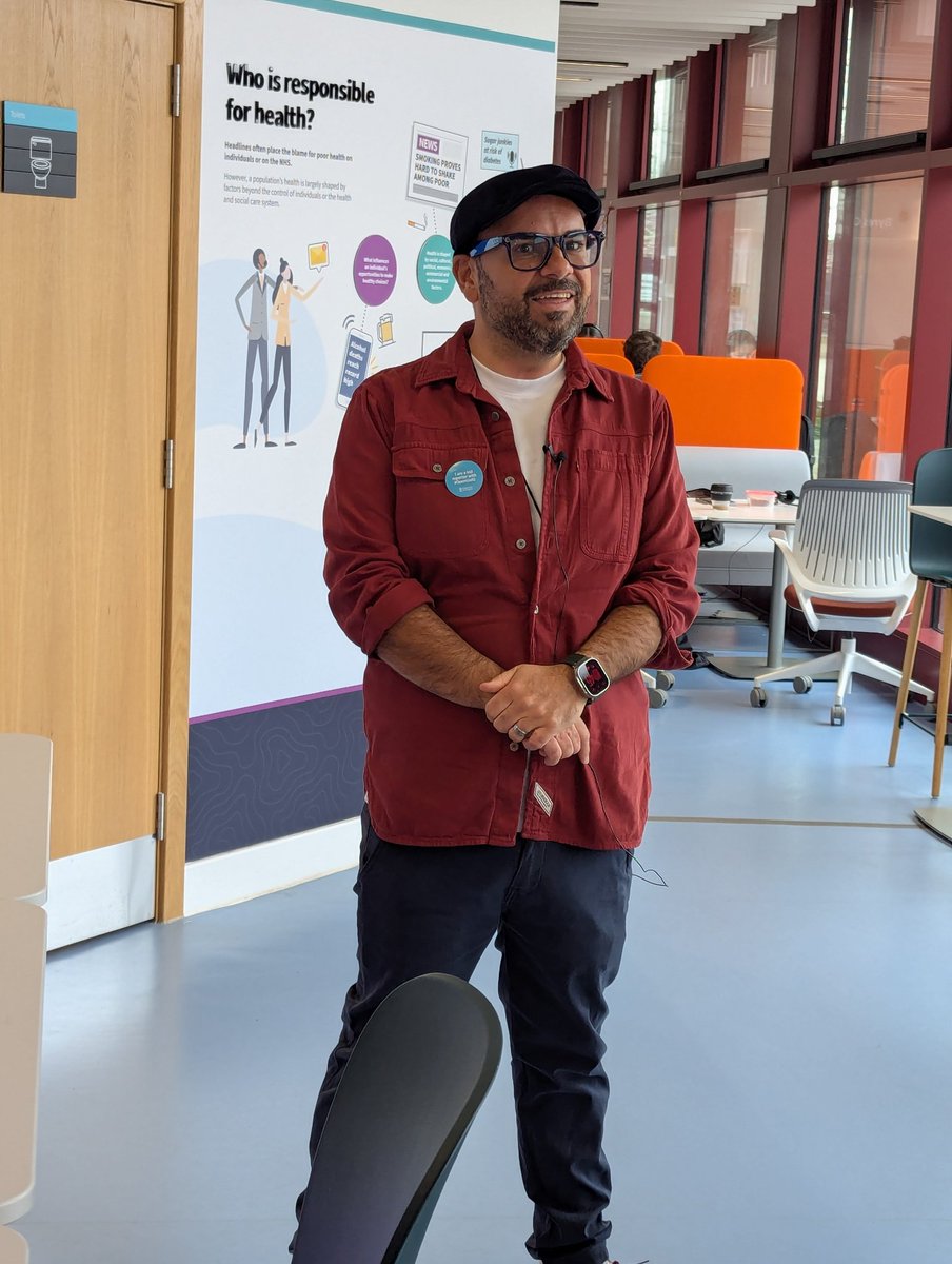 CBoCommsUofG's tweet photo. Great being at @UofGByresHub today for the last session of our @UofGEducation media project with @HillheadPrimary - much fun interviewing Brendon McIllroy of Halo Arts and learning more about @UofGInnovation 🤓🎬

Keep a 👀 for more! https://t.co/yyKqqD134w