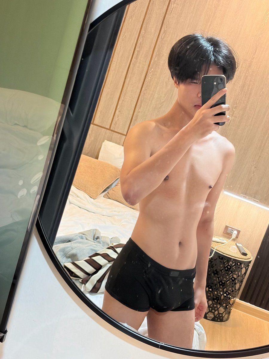 AUGUS7452 tweet media