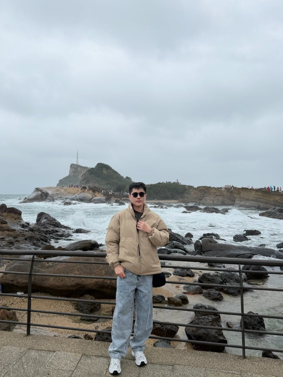 iamajashton's tweet photo. Every wave is a reminder that life moves forward, no matter what ✨🙏📍Yehliu Geo Park #wheninTaipei🇹🇼 #Taiwan2026 https://t.co/0V1kdvHKXh