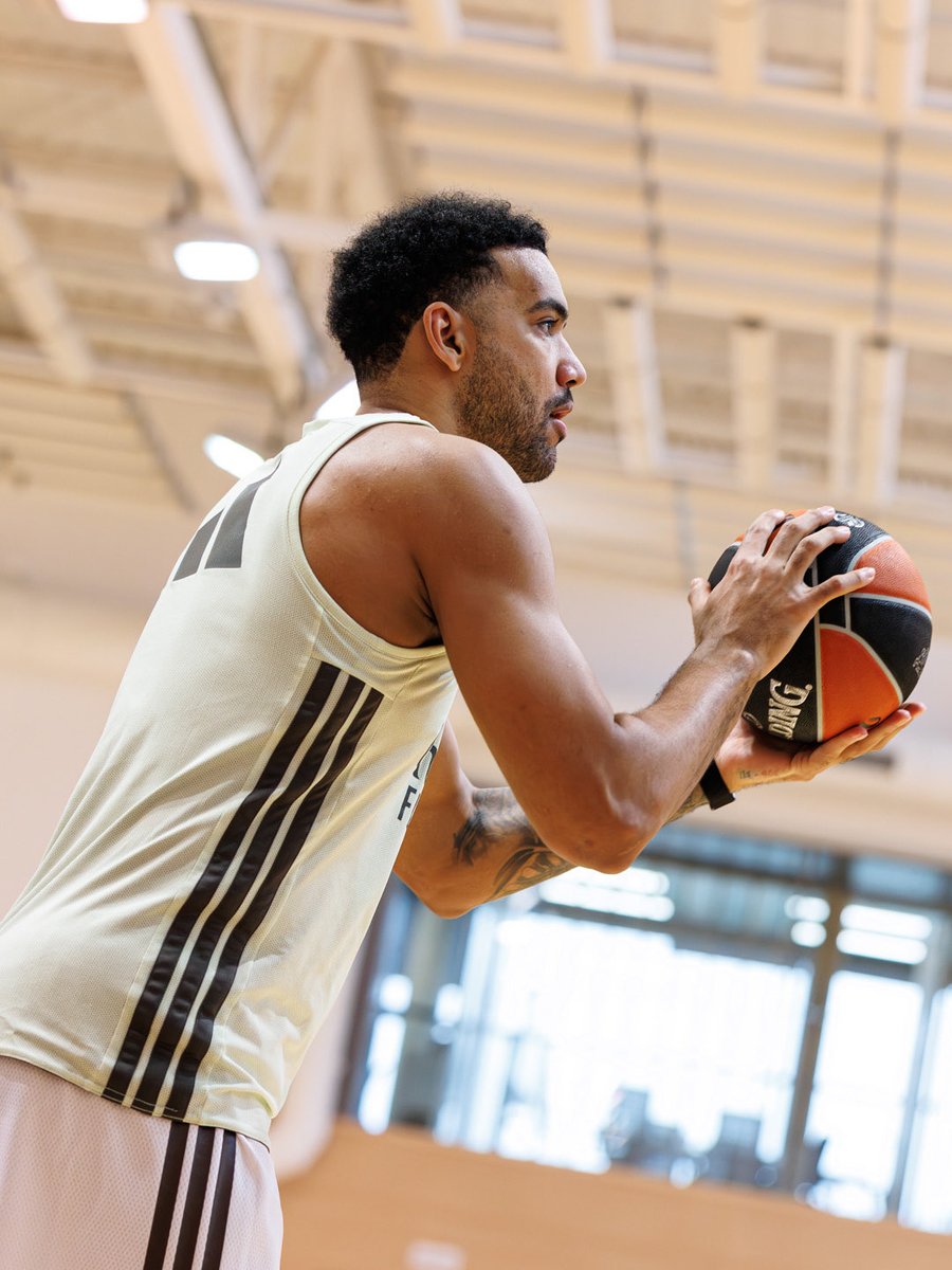 Euroleague Time tweet media