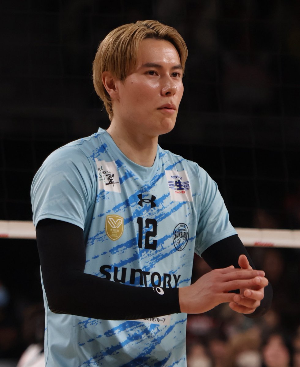 【2026.1.18 SV11-2 🆚WD名古屋⭕️3-2
📍IGアリーナ】
試合前の藍くん💖

ネックレス直す藍くんからキャプテンの気合いまで💕

突然何かが気になって真剣🤣

#高橋藍
#takahashiran 
#SVリーグ
#suntorysunbirdsosaka
#サントリーサンバーズ
#藍くん大好き