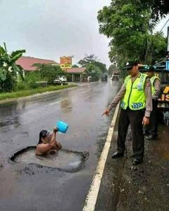 Edi Lapok tweet media