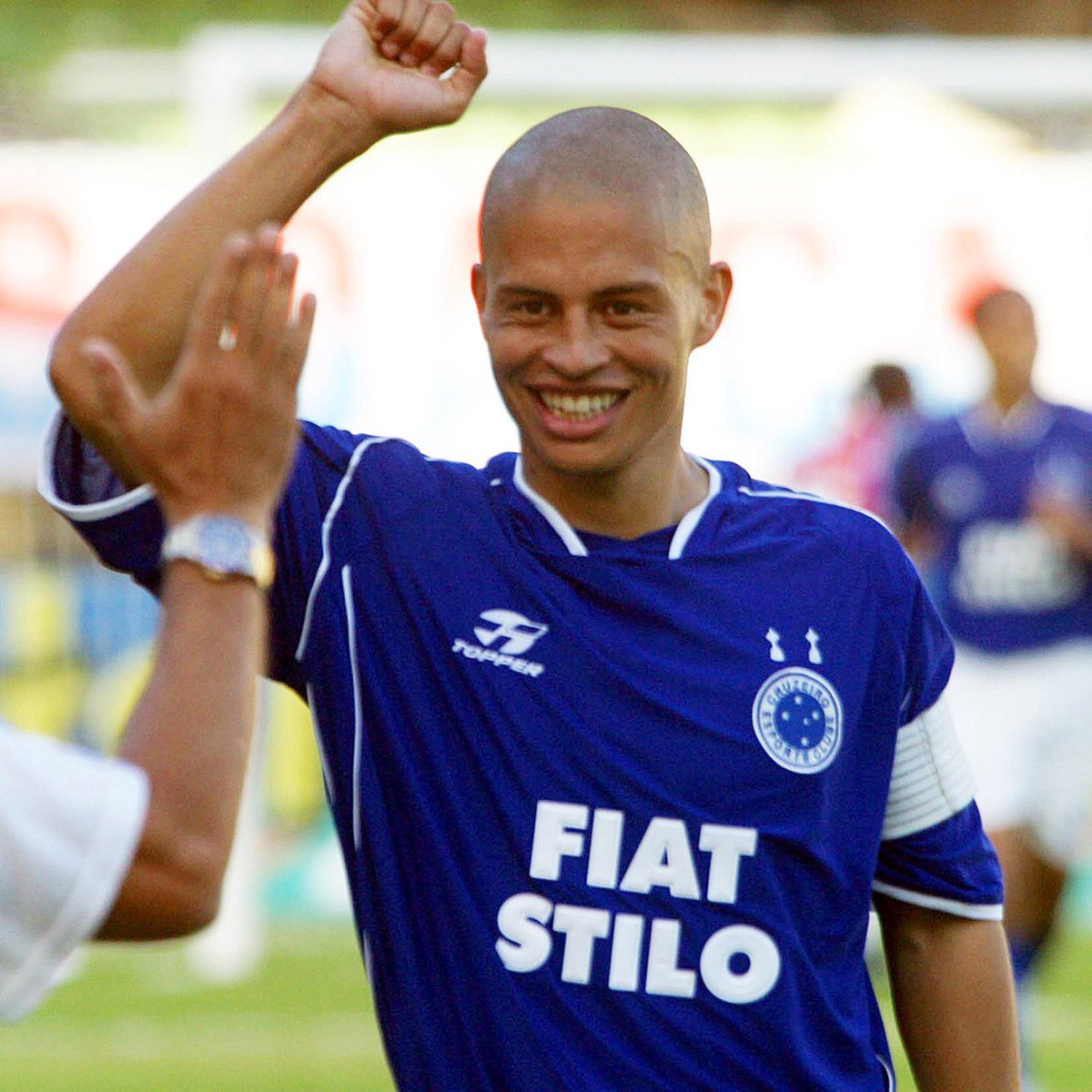 UNIFORMES LENDÁRIOS

A camisa da tríplice coroa do Cruzeiro