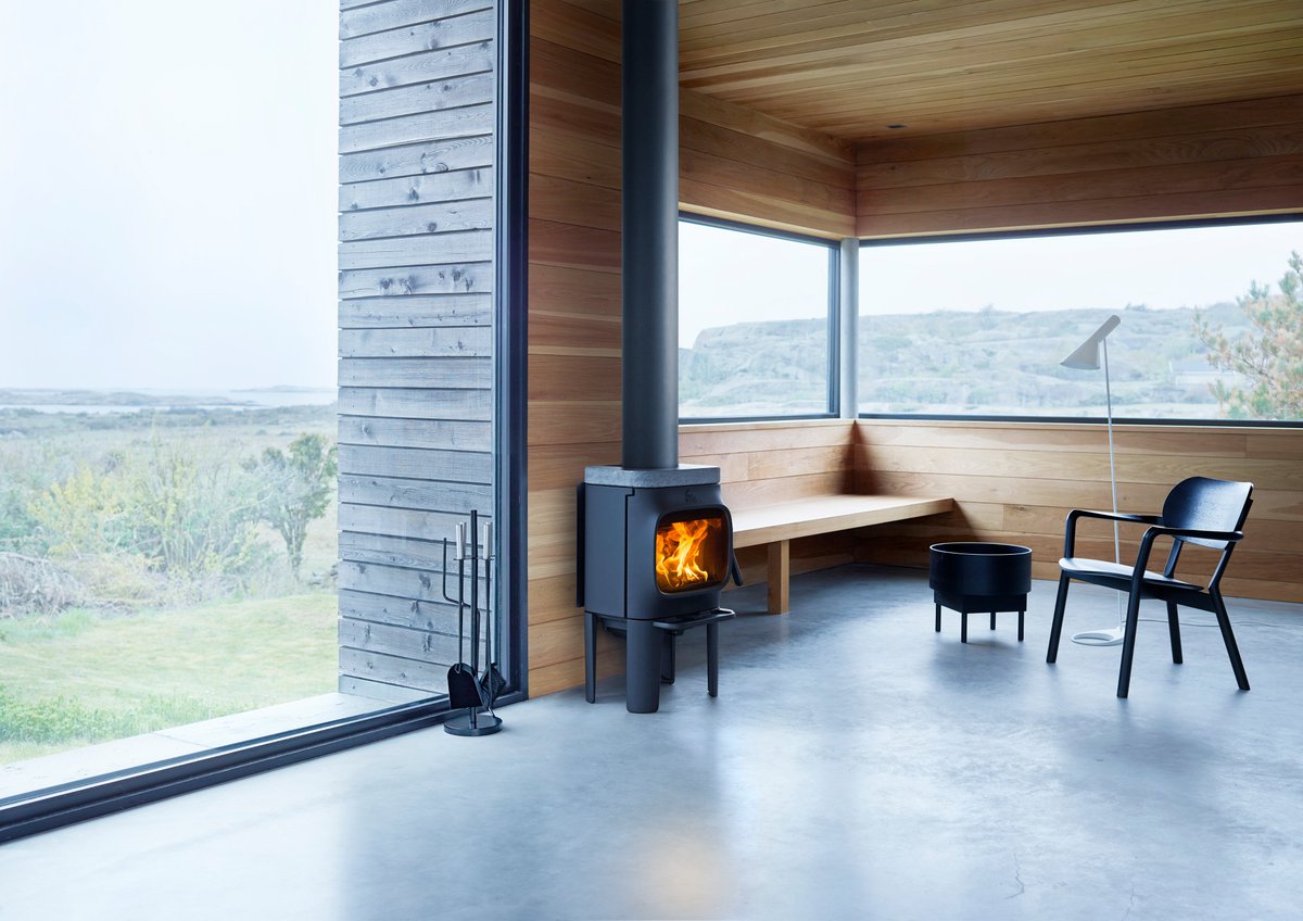 jotulsk's tweet photo. Moderné krbové kachle #Jotul F 105 R LL s akumulačnou doskou z mastenca

🔥 Kvalitná nórska liatina
🔥 Čisté spaľovanie CB (ekodizajn)
🔥 Externý prívod vzduchu
🔥 Praktický popolník
🔥 Vhodné pre nízkoenergetické domy

#jotulky #jotulf105 https://t.co/Al5K5NPuDW