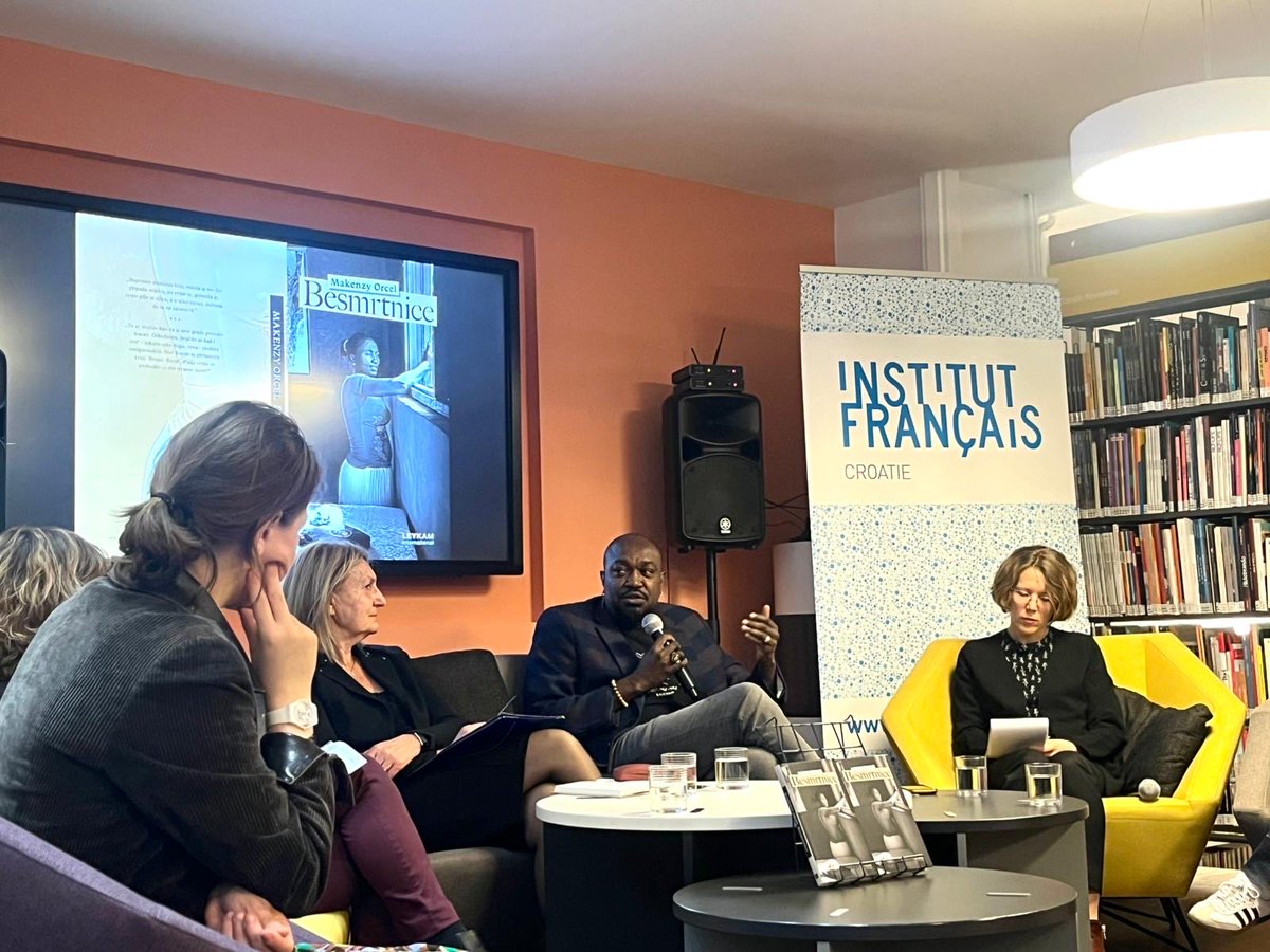 FabienFieschi's tweet photo. Hier soir l’@IFZagreb accueillait dans le cadre du mois de la #Francophonie l’écrivain et poète Makenzy Orcel pour la présentation de la traduction en #croate de son roman « Les immortelles ». Salle comble pour cette deuxième visite à #Zagreb @OIFrancophonie @FranceenCroatie https://t.co/28roiEEYpF