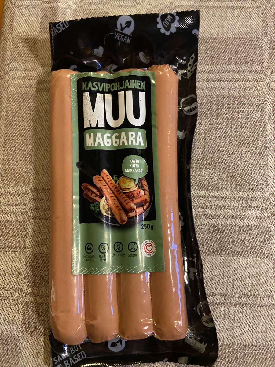 saunahermanni's tweet photo. Hieman aina kestää, mutta nyt ruokalistalla myös MUU maggara. Annos hapankaalilla ja Myrttisen suolakurkuilla 5€. Pidetään listalla, jos kysyntää löytyy. Tervetuloa saunaan ja syömään. @saunahermanni https://t.co/xigP4kelJY
