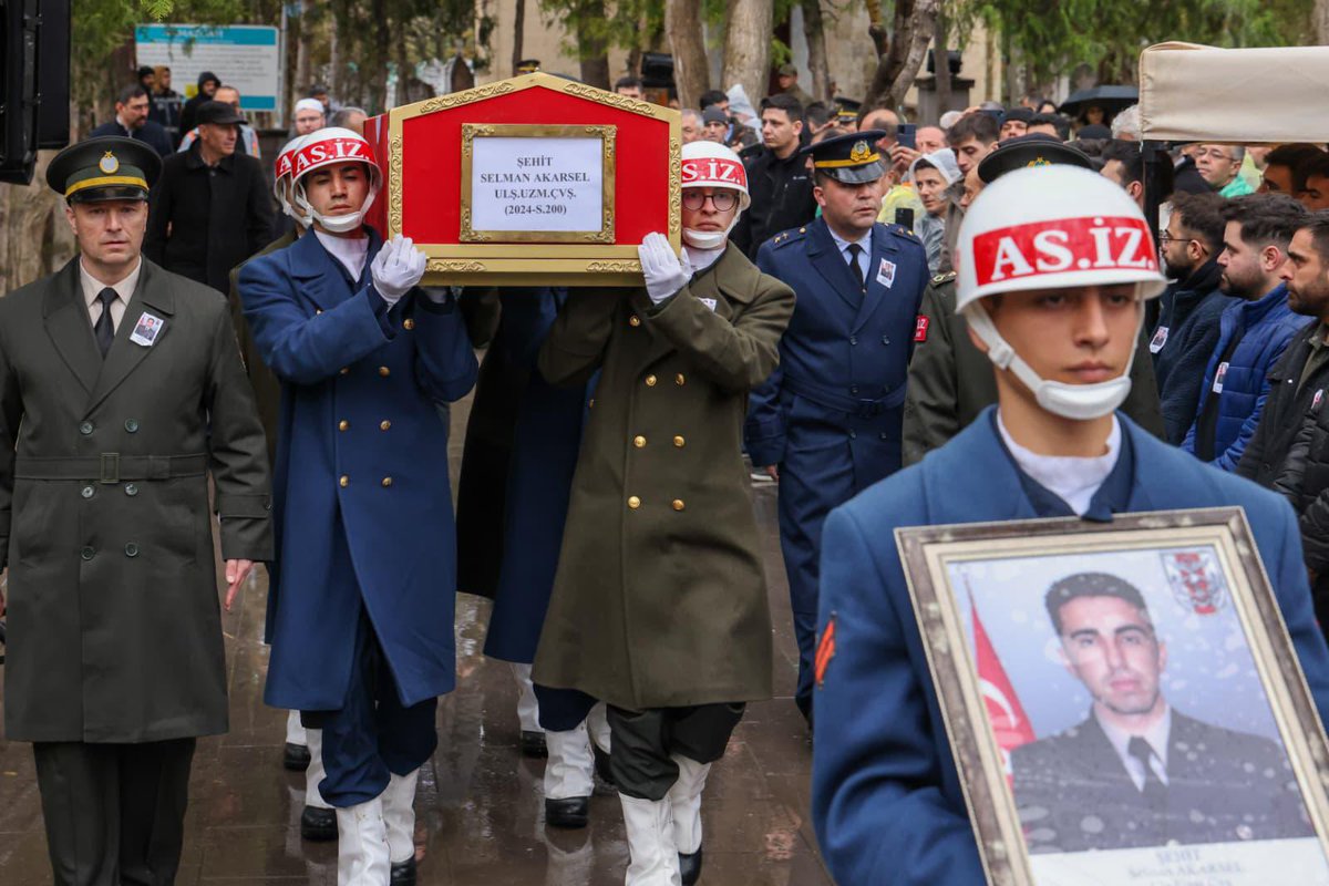 Ağrı Doğubeyazıt’ta meydana gelen askeri araç kazasında şehit olan hemşehrimiz Ulaştırma Uzman Çavuş Selman Akarsel’e Allah’tan rahmet, ailesine ve aziz milletimize sabır diliyorum.

Mekanı cennet olsun.