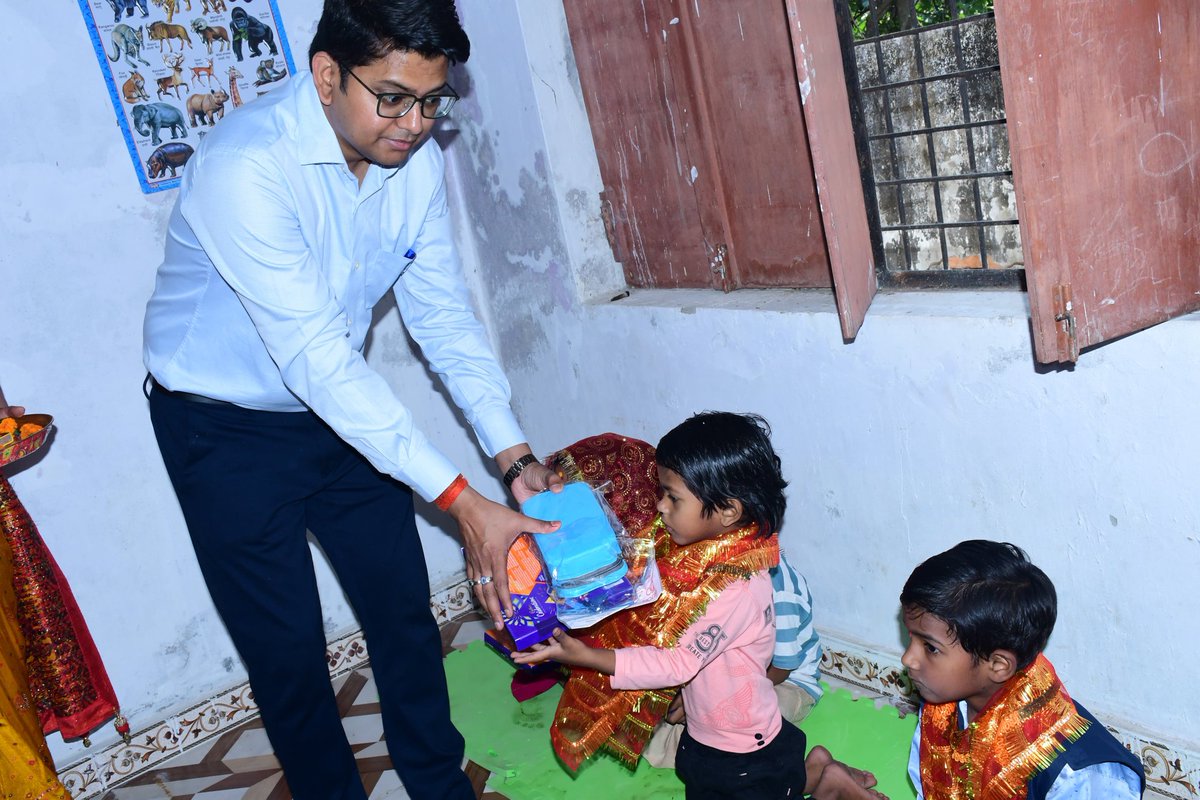 DM Siddharthnagar tweet media