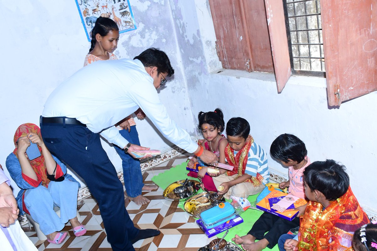 DM Siddharthnagar tweet media