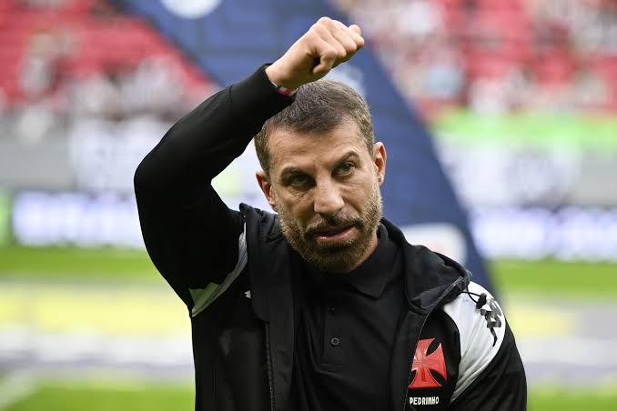 ✠Estagiário do VASCO✠ tweet media