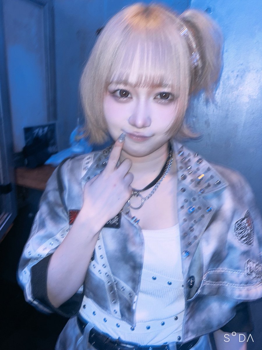 こーへー tweet media