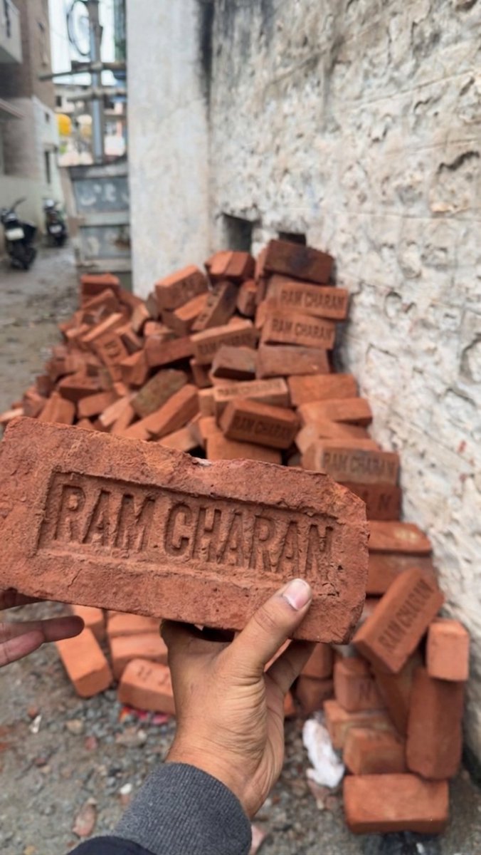 AKS🕳️ tweet media