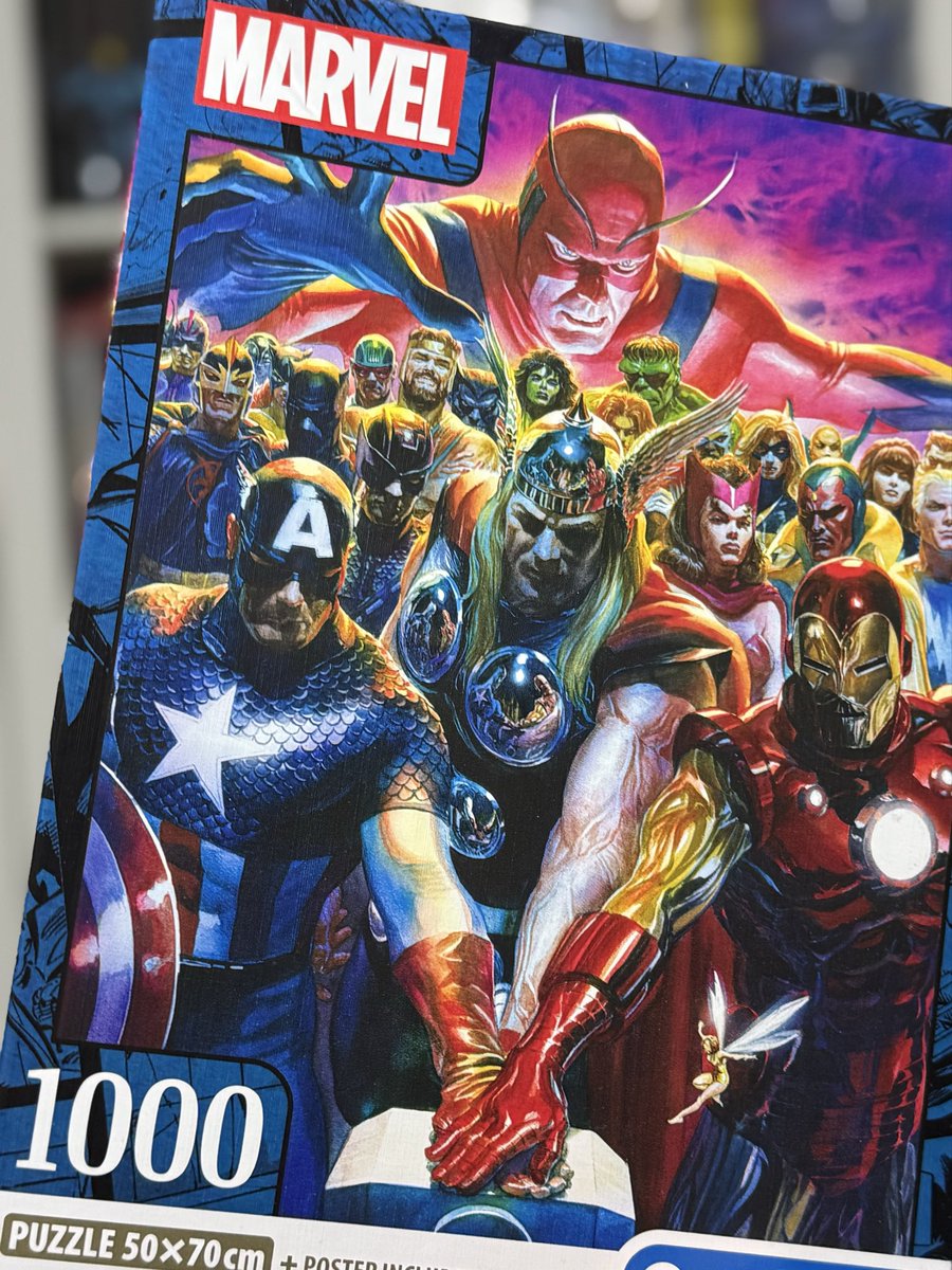 No era exactamente el q quería… 
… tengo mil puzzles empezados… 

… pero estoy ennnnncantado con mi nuevo puzzle para enmarcar al ladito de las librerías! 

Ilustración increíble de Alex Ross ❤️🤓